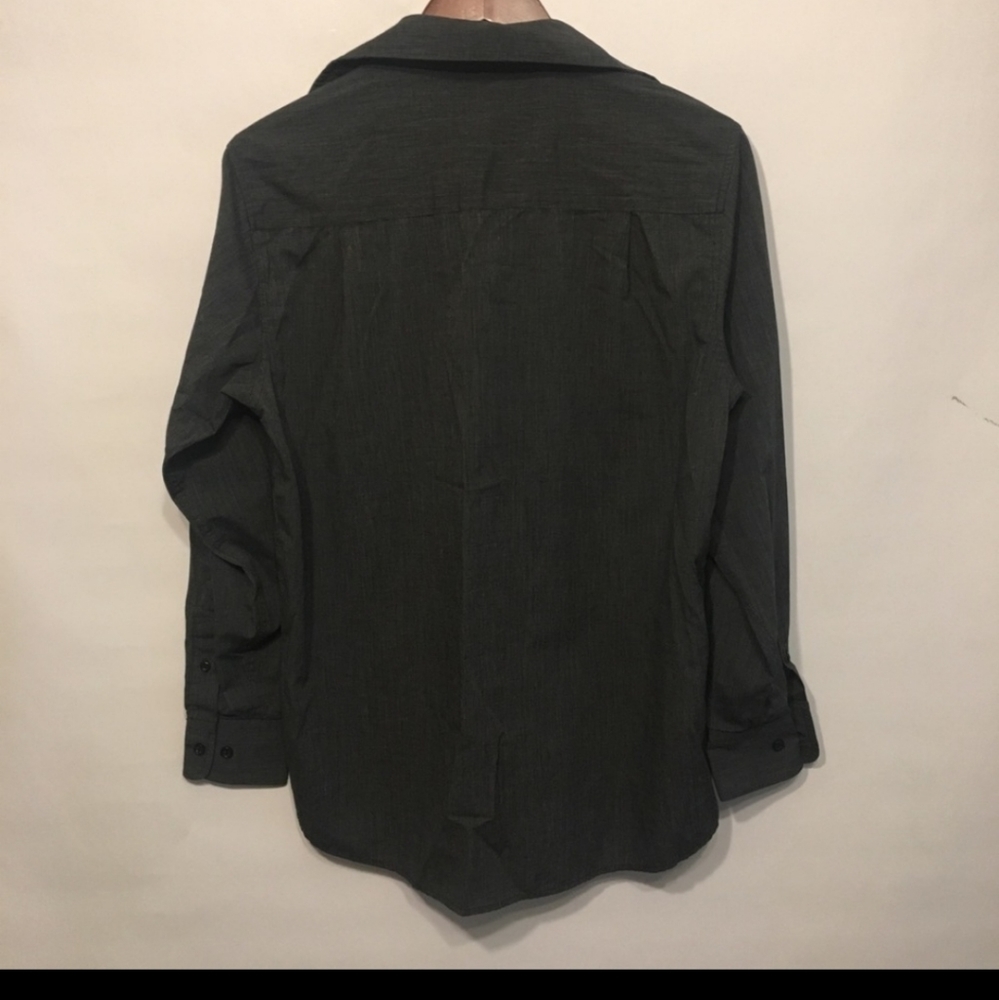 Beverly Hills Polo Club Men's Button Down Shirt - Picture 4 of 5